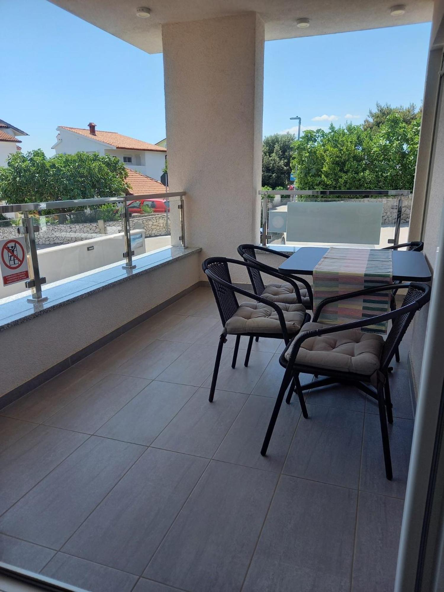 Apartments Stella Krk Town Exterior foto
